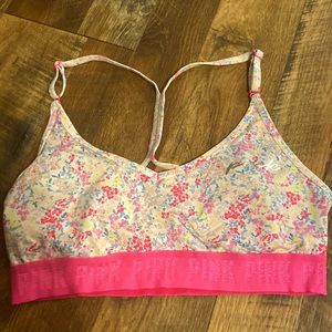 Victoria’s Secret Pink sport bra